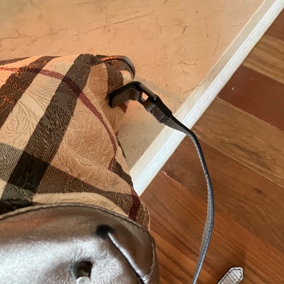 Burberry Floral Embossed Nova Check Tote. 100% Authentic!!! - Picture 12 of 13